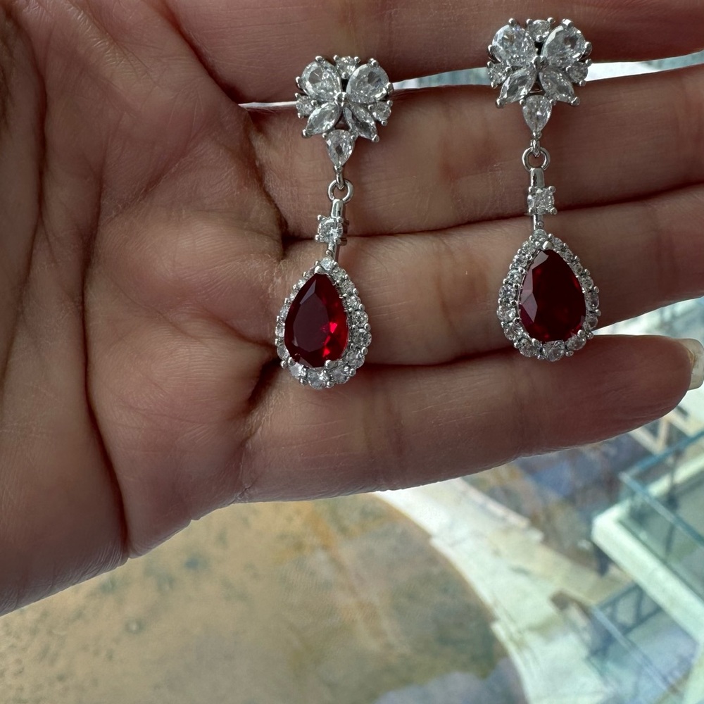 Dangle Earrings - Picture 3 of 3